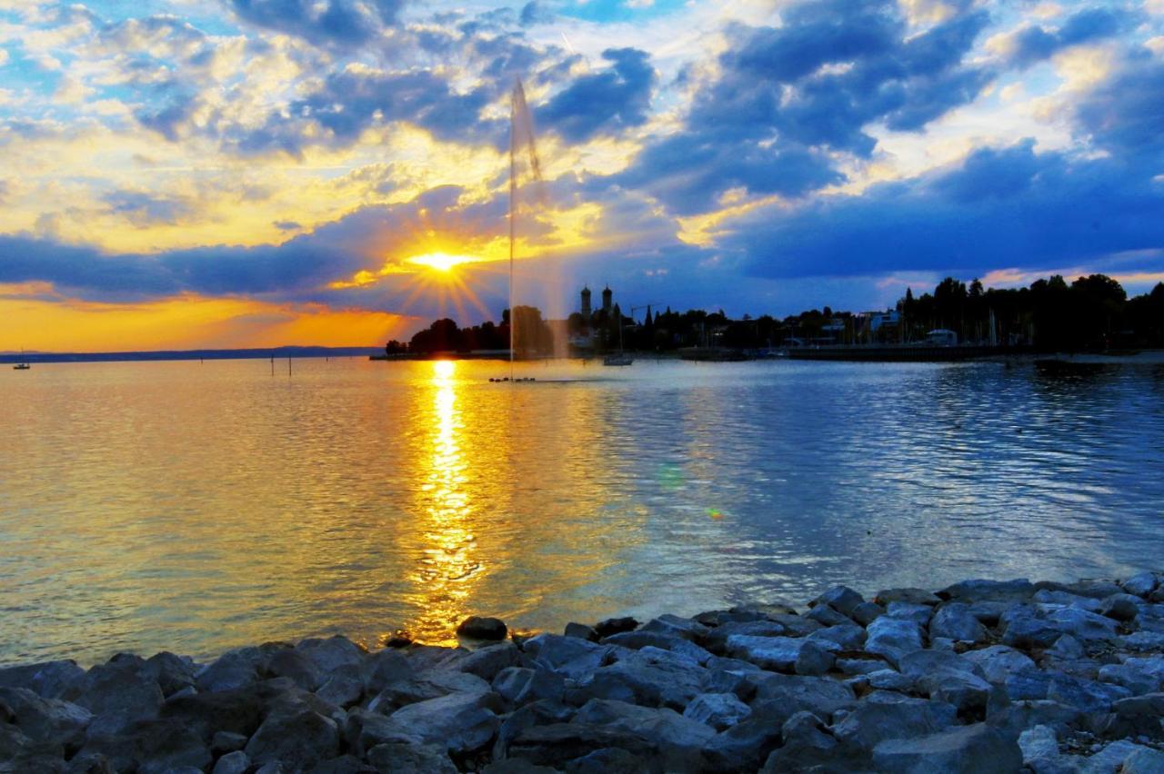 Apartment "Sun" Friedrichshafen Bagian luar foto